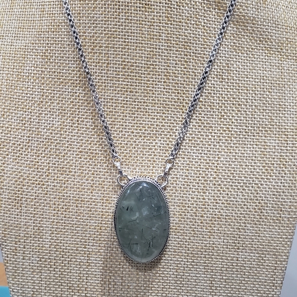 Handmade Unisex Prehnite 925 Silver Pendant Neckla - Picture 3 of 13